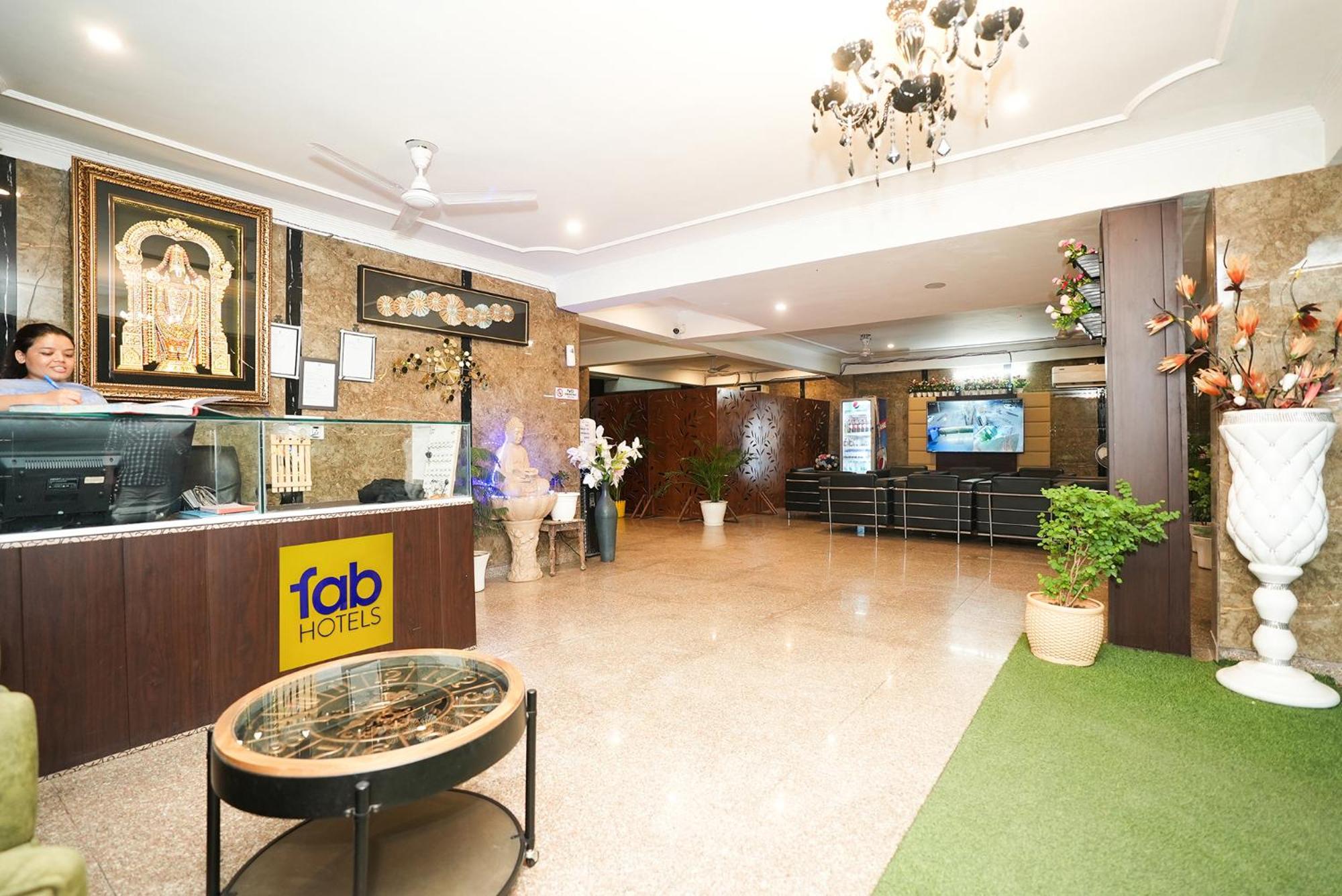 Fabhotel Tanvi Premium Gurgaon Eksteriør bilde